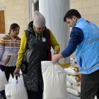 TDV ve DİTİB Kırgızistan'da gıda paketleri dağıttı