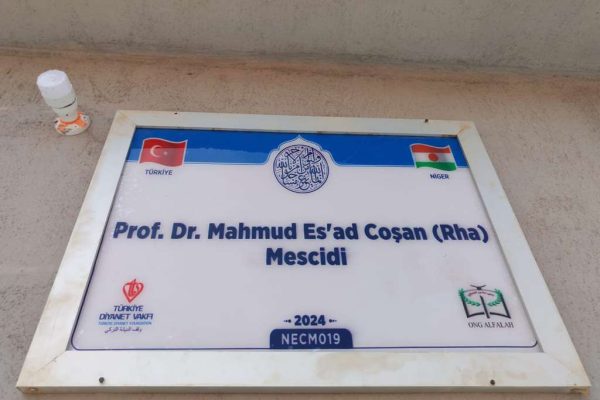 NECM019 su kuyusu, Türkiye diyanet vakfı, su kuyusu açtırmak, su kuyusu tabela , bir damla hayat su kuyusu, su kuyusu bağışı, temiz su,