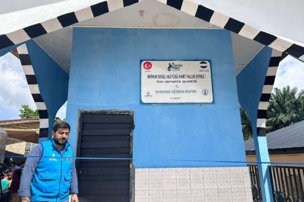 SLSK007 su kuyusu, Türkiye diyanet vakfı, su kuyusu açtırmak, su kuyusu tabela , bir damla hayat su kuyusu, su kuyusu bağışı, temiz su,