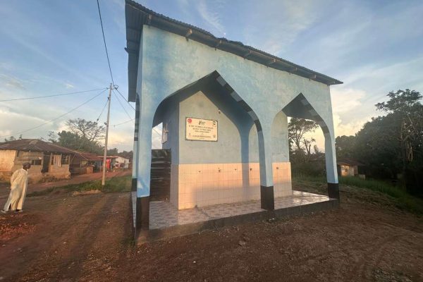 SLSK008 su kuyusu, Türkiye diyanet vakfı, su kuyusu açtırmak, su kuyusu tabela , bir damla hayat su kuyusu, su kuyusu bağışı, temiz su,