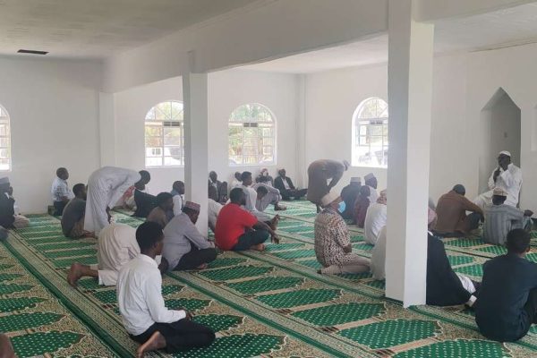 KECM002 su kuyusu, Türkiye diyanet vakfı, su kuyusu açtırmak, su kuyusu tabela , bir damla hayat su kuyusu, su kuyusu bağışı, temiz su,