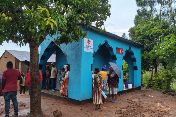 MWSK080 su kuyusu, Türkiye diyanet vakfı, su kuyusu açtırmak, su kuyusu tabela , bir damla hayat su kuyusu, su kuyusu bağışı, temiz su,