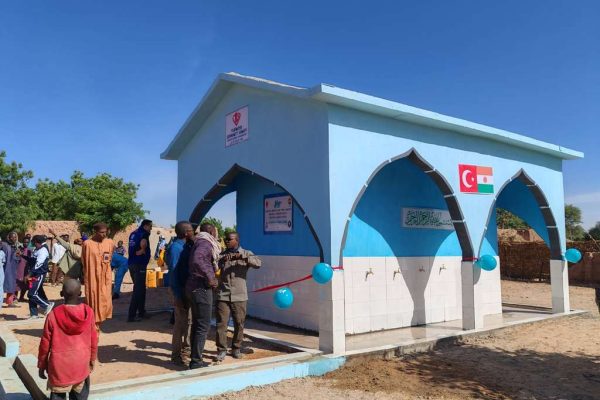 NESK144 su kuyusu, Türkiye diyanet vakfı, su kuyusu açtırmak, su kuyusu tabela , bir damla hayat su kuyusu, su kuyusu bağışı, temiz su,