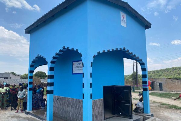 ZMSK025 su kuyusu, Türkiye diyanet vakfı, su kuyusu açtırmak, su kuyusu tabela , bir damla hayat su kuyusu, su kuyusu bağışı, temiz su,