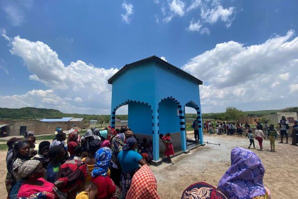 ZMSK025 su kuyusu, Türkiye diyanet vakfı, su kuyusu açtırmak, su kuyusu tabela , bir damla hayat su kuyusu, su kuyusu bağışı, temiz su,