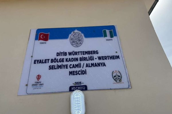 NGCM012 su kuyusu, Türkiye diyanet vakfı, su kuyusu açtırmak, su kuyusu tabela , bir damla hayat su kuyusu, su kuyusu bağışı, temiz su,