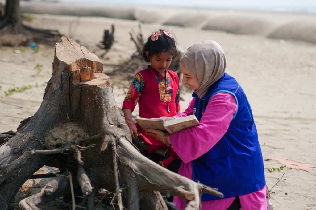 TDV 2025’te 370 bin Kur’an-ı Kerim hediye edecek , 2 milyon 95 bin 505 kişiye Kur’an-ı Kerim ulaştırıldı,