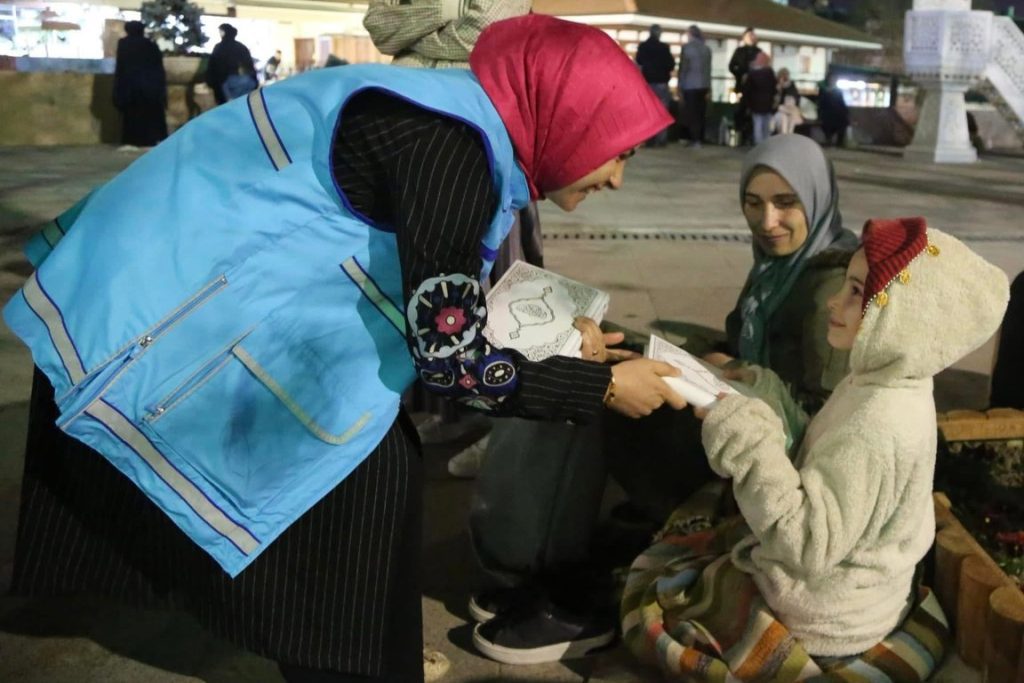 TDV 2025’te 370 bin Kur’an-ı Kerim hediye edecek , 2 milyon 95 bin 505 kişiye Kur’an-ı Kerim ulaştırıldı,