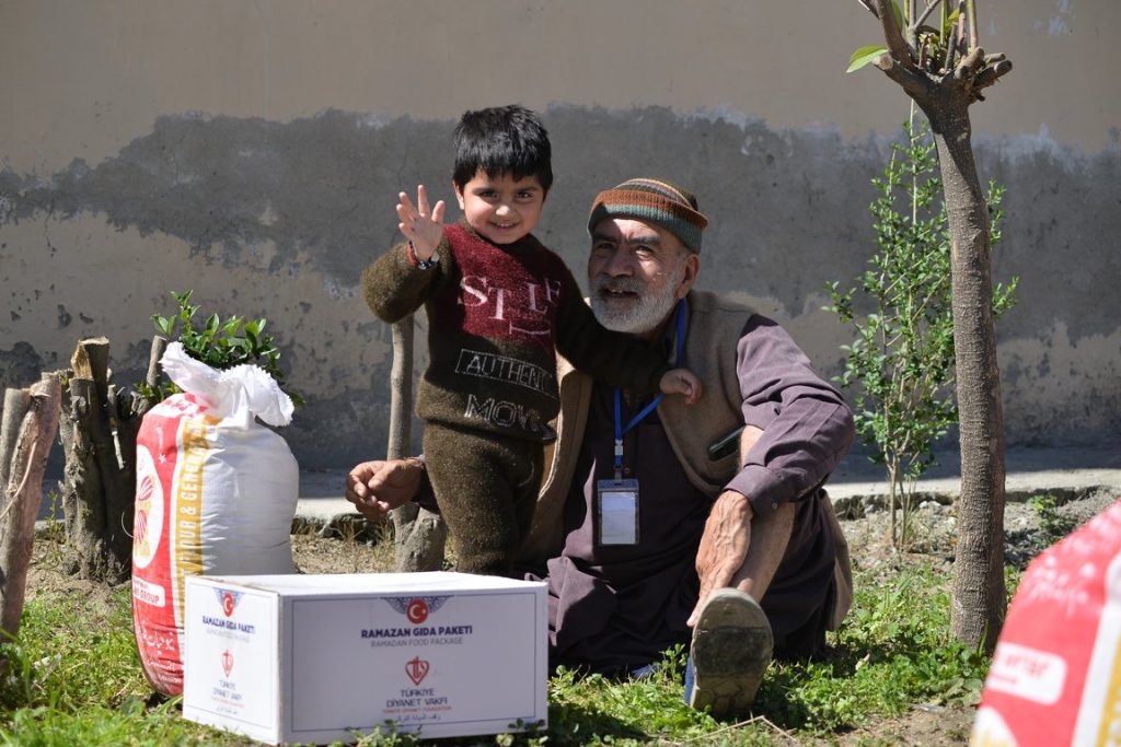 TDV ramazan yardımları kapsamında Pakistan'da 110 bin ihtiyaç sahibine ulaştı