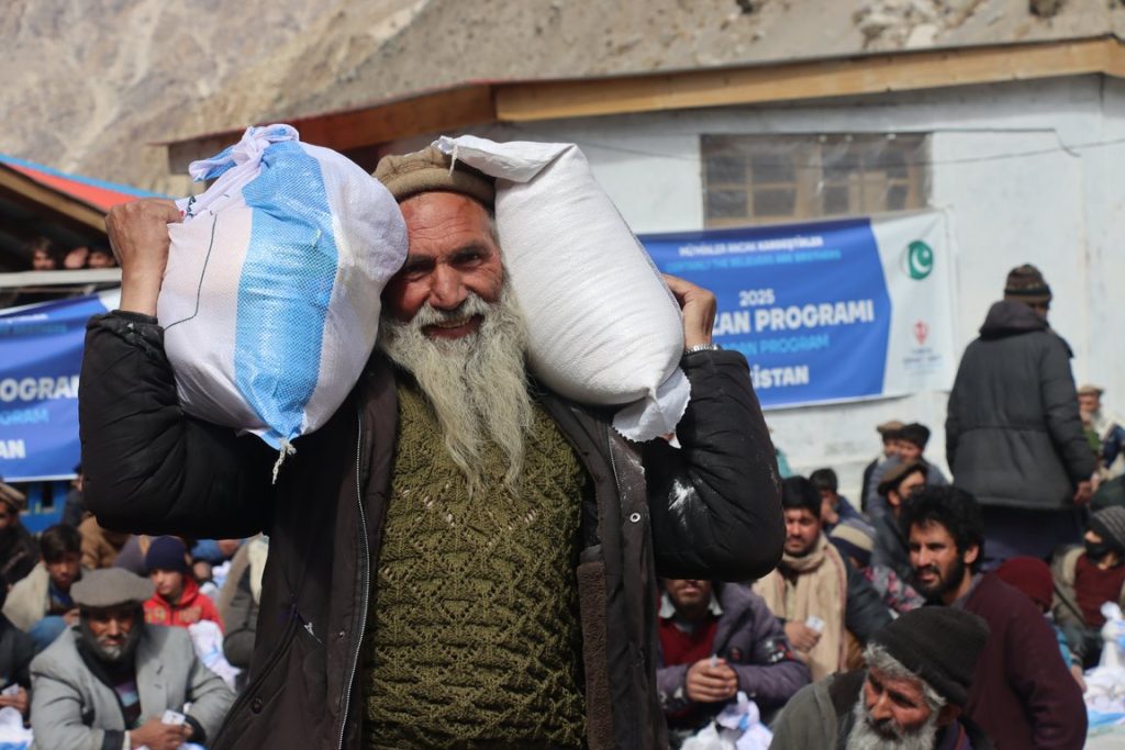 TDV ramazan yardımları kapsamında Pakistan'da 110 bin ihtiyaç sahibine ulaştı