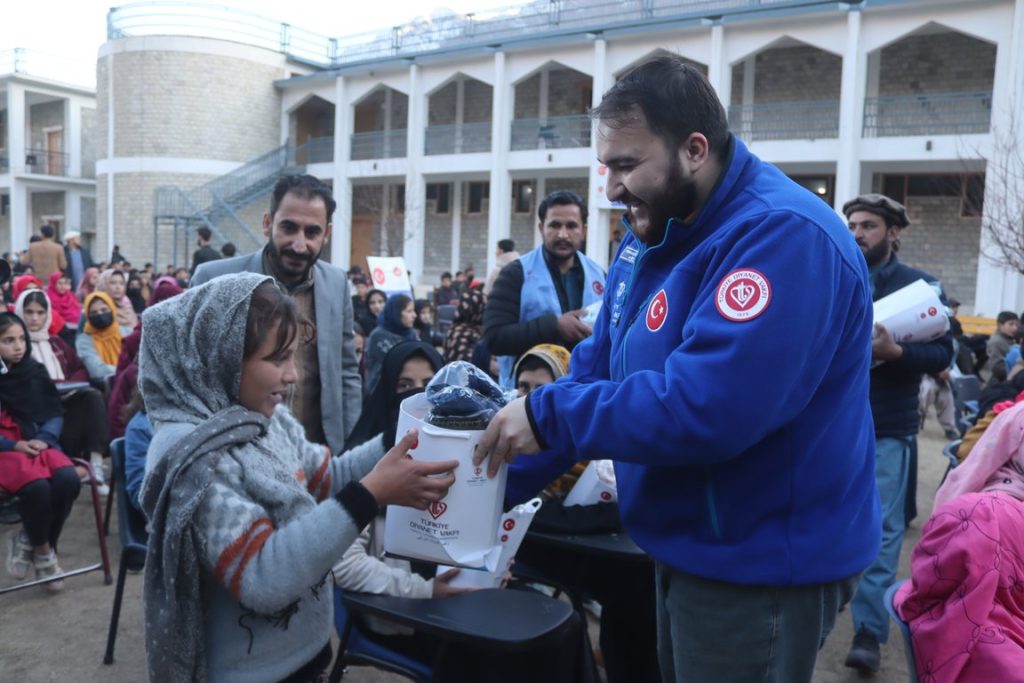 TDV ramazan yardımları kapsamında Pakistan'da 110 bin ihtiyaç sahibine ulaştı