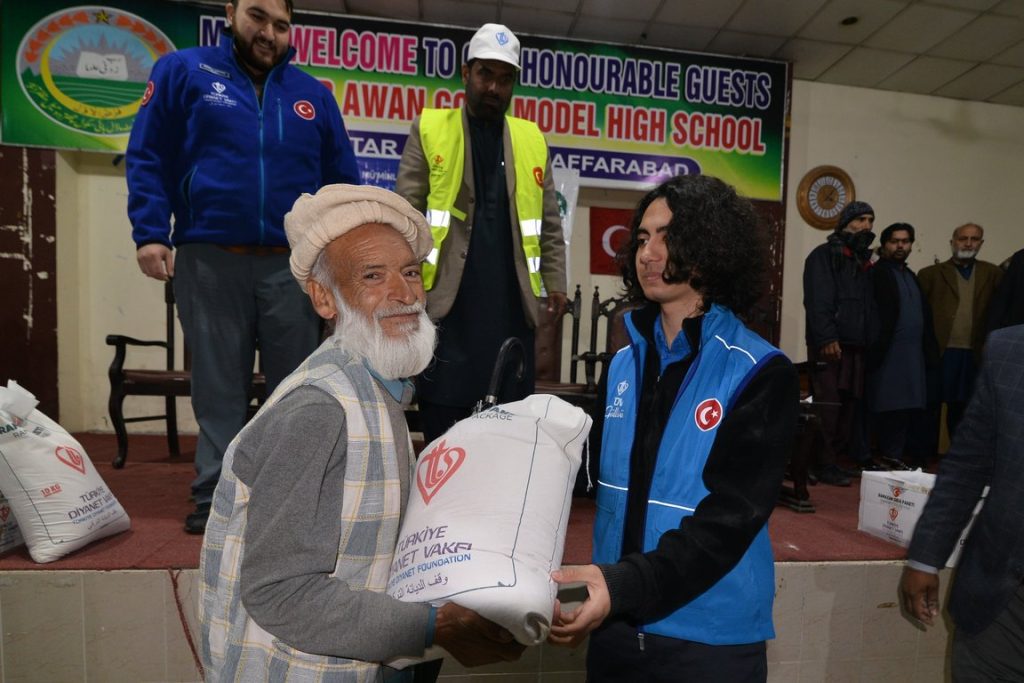 TDV ramazan yardımları kapsamında Pakistan'da 110 bin ihtiyaç sahibine ulaştı