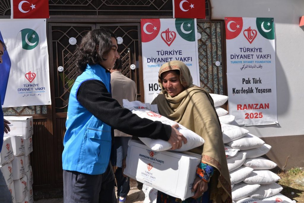 TDV ramazan yardımları kapsamında Pakistan'da 110 bin ihtiyaç sahibine ulaştı