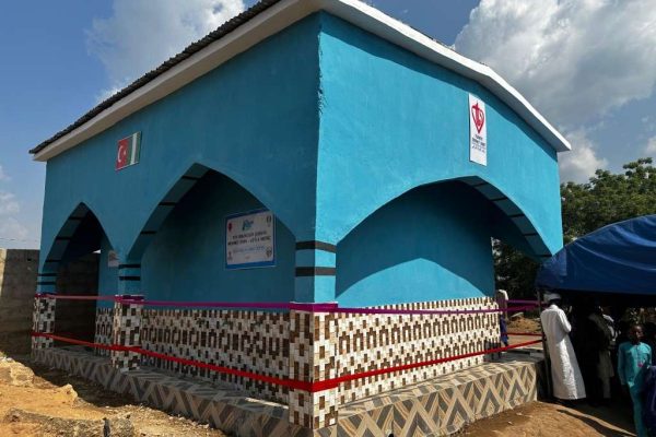 NGSK085 su kuyusu, Türkiye diyanet vakfı, su kuyusu açtırmak, su kuyusu tabela , bir damla hayat su kuyusu, su kuyusu bağışı, temiz su,