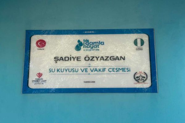 NGSK098 su kuyusu, Türkiye diyanet vakfı, su kuyusu açtırmak, su kuyusu tabela , bir damla hayat su kuyusu, su kuyusu bağışı, temiz su,