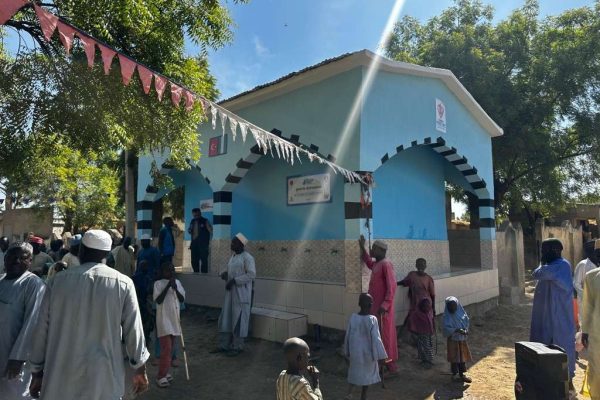 NGSK098 su kuyusu, Türkiye diyanet vakfı, su kuyusu açtırmak, su kuyusu tabela , bir damla hayat su kuyusu, su kuyusu bağışı, temiz su,