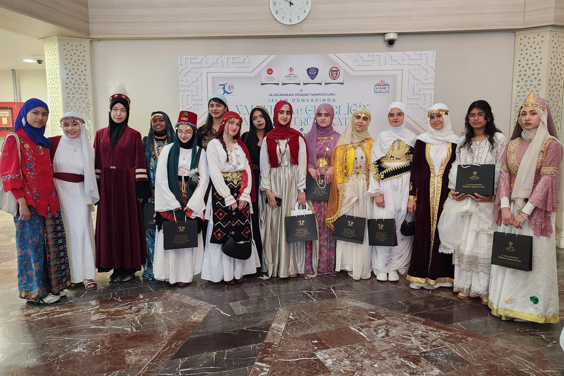 10. Uluslararası Öğrenci Sempozyumu Tamamlandı, Uluslararası Öğrenci Sempozyumu, Geçmişten Günümüze Diyanet Vakfı, Vakıflar ve Toplumsal Sorumluluk, Vakıf Çalışmaları ve Gençlik, Türk Dünyasında Vakıflar, Dünyadan Vakıf Çalışmalarına Örnekler