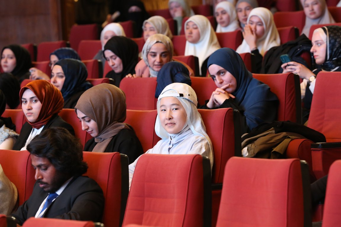 10. Uluslararası Öğrenci Sempozyumu Tamamlandı, Uluslararası Öğrenci Sempozyumu, Geçmişten Günümüze Diyanet Vakfı, Vakıflar ve Toplumsal Sorumluluk, Vakıf Çalışmaları ve Gençlik, Türk Dünyasında Vakıflar, Dünyadan Vakıf Çalışmalarına Örnekler