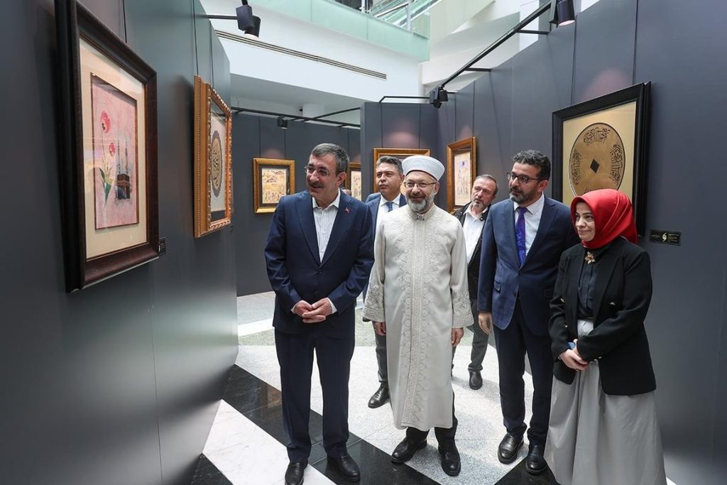 Cumhurbaşkanı Yardımcısı Cevdet Yılmaz "Uluslararası İslam Sanatları Fuarı"nı ziyaret etti, Uluslararası İslam Sanatları Fuarı, İslam Sanatları