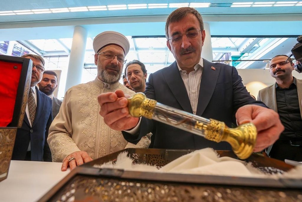 Cumhurbaşkanı Yardımcısı Cevdet Yılmaz "Uluslararası İslam Sanatları Fuarı"nı ziyaret etti, Uluslararası İslam Sanatları Fuarı, İslam Sanatları