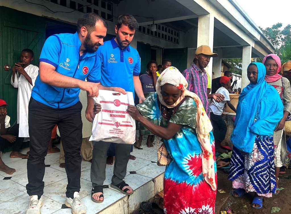 kurban , kurban bağışı, kurban eti dağıtımı, TDV Madagaskar'da 4 bin 900 hisse kurban etini ihtiyaç sahiplerine ulaştırıyor