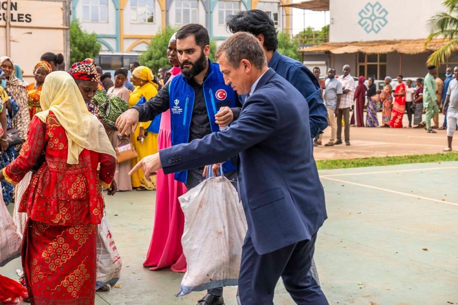 Kurban, kurban bağışı, vekaleten kurban, TDV, Togo'da kurbanlık kesimi ve et dağıtımı çalışmalarını sürdürüyor