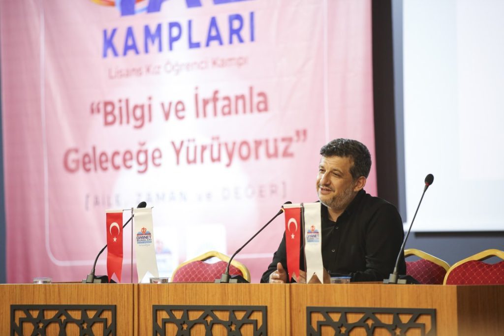 fıtrata uygun yaşamak, seminer, tdv, türkiye diyanet vakfı, yaz kampı, fatih kayacan,