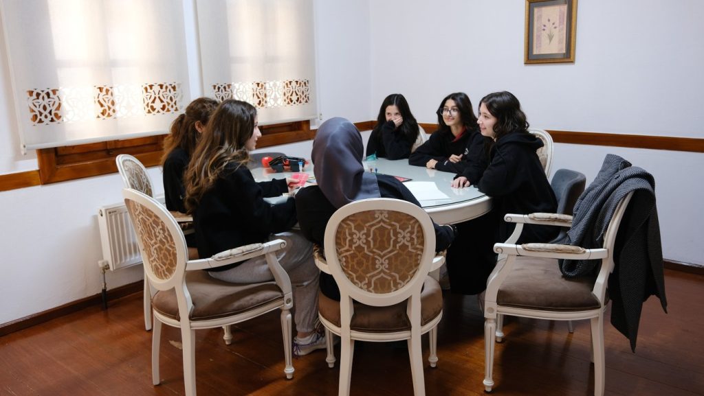 genç akademi, yaz okulu 5x2 yaz okulu, Türkiye diyanet vakfı, tdv genç