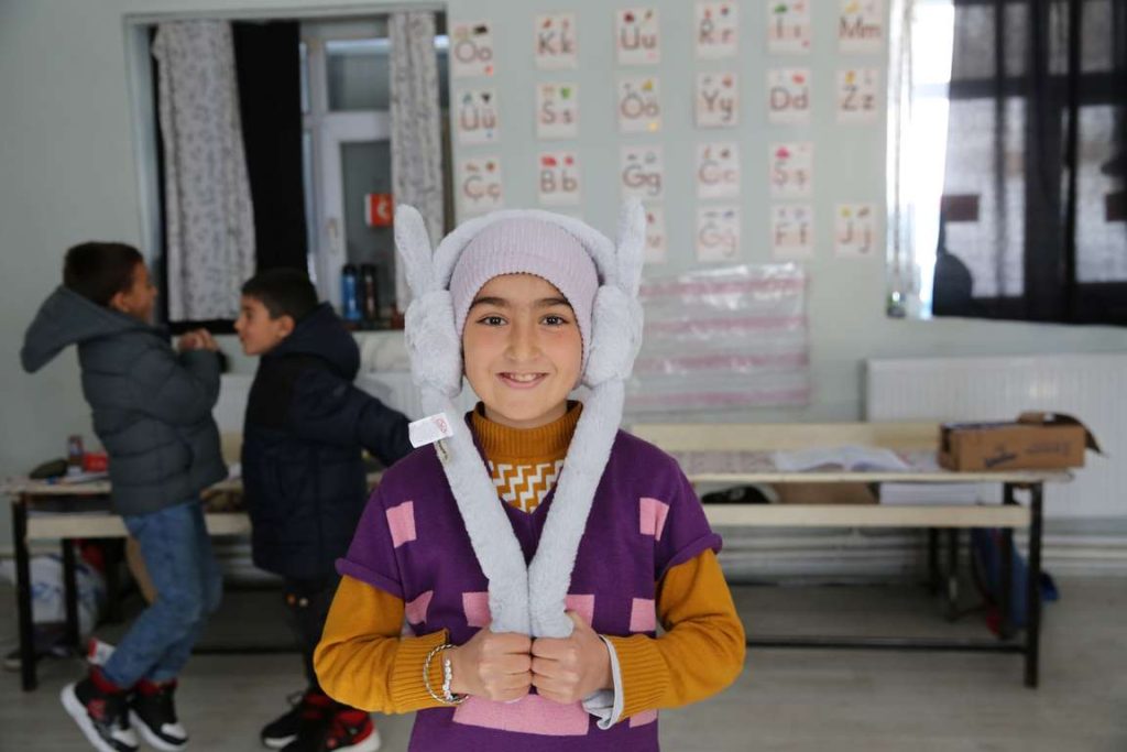 TDV kış yardımlarıyla ülke genelinde yürekleri ısıtıyor