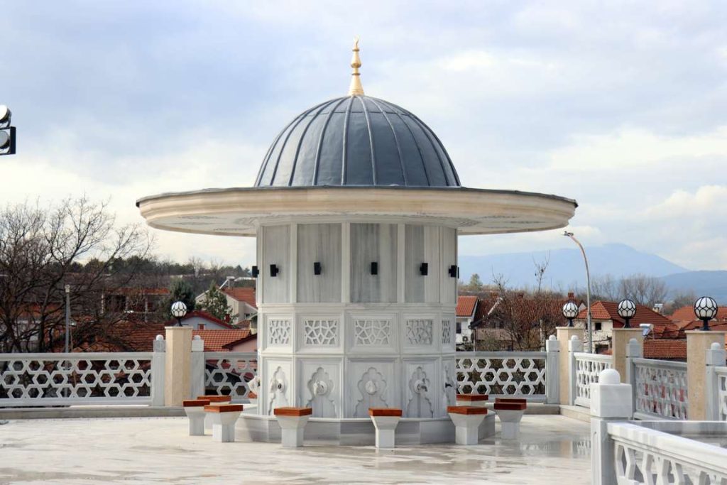 Türkiye'nin destekleriyle inşa edilen Üsküp Camisi'ndeki çalışmalarda sona yaklaşılıyor